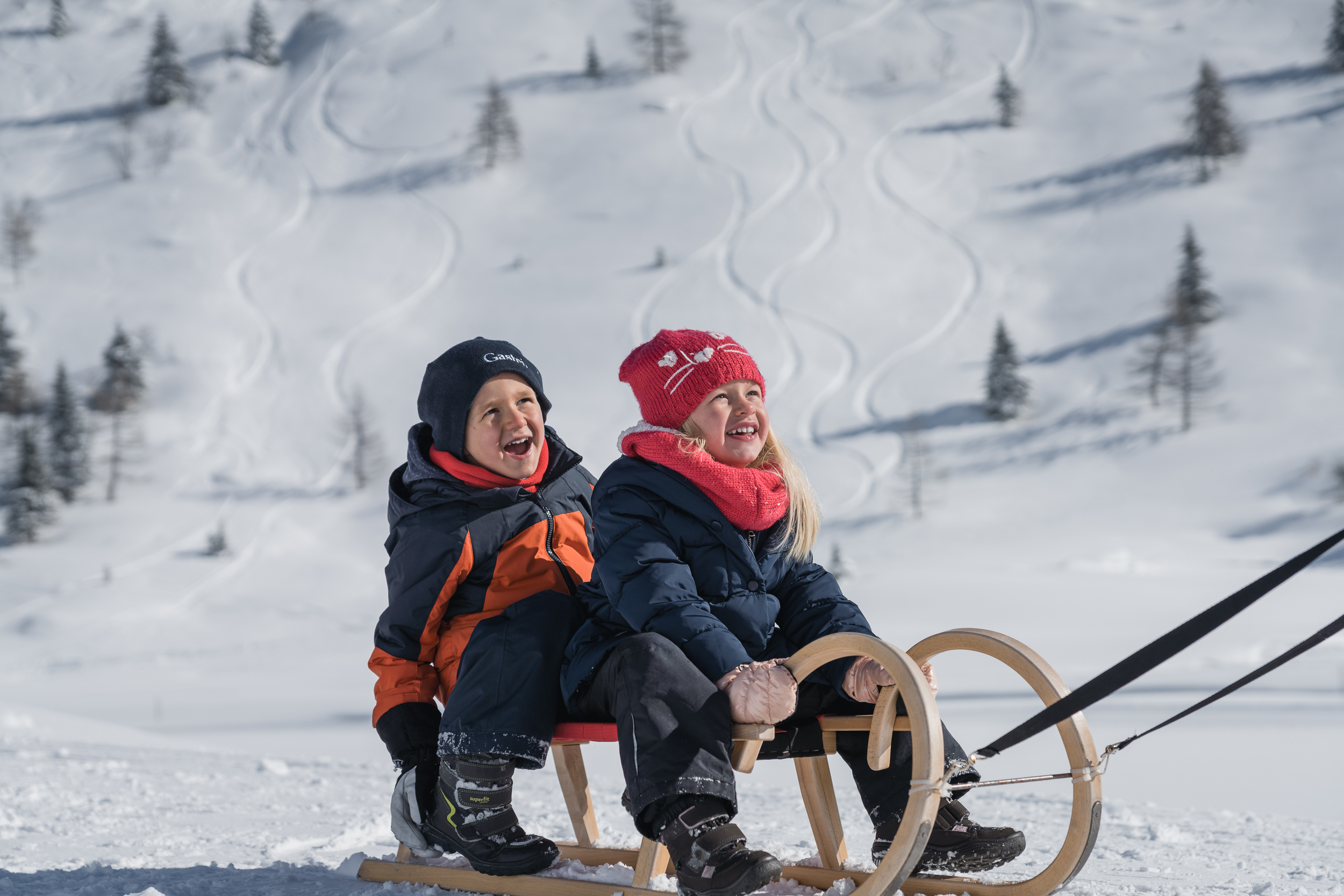 Winterwandern Rodel Familie Sporgastein (c) Gasteinertal Tourismus GmbH, www.oberschneider (12)